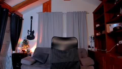 max D. online show from 01/06/25, 11:51