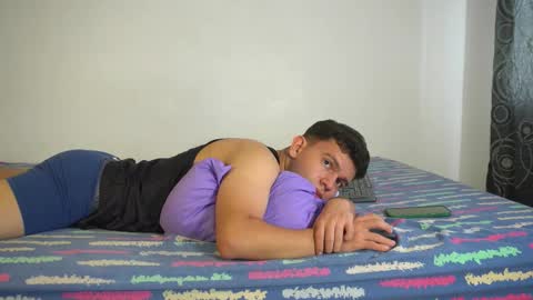 Max online show from 12/17/25, 07:09