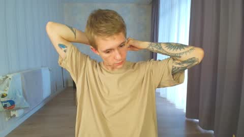 Max Gen with tats 24years  And Ethan without tats 20 years online show from 12/08/24, 06:11