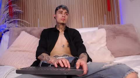 Snapshot of max_hader chatting on 02/18/26, 12:56 Max online show from 02/18/26, 12:56