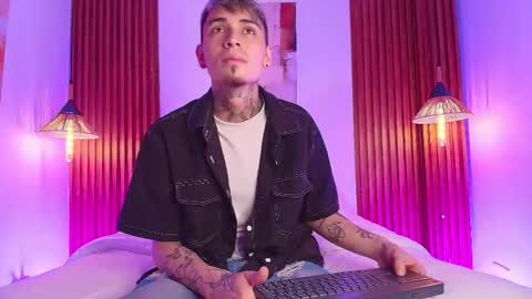 Max online show from 03/12/26, 03:23