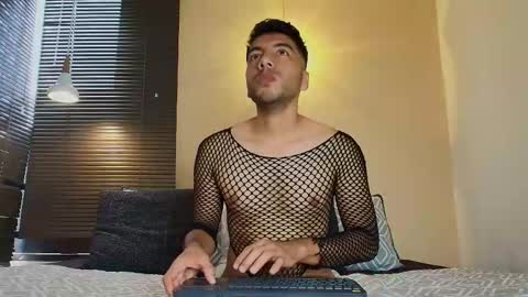 Max Hornye online show from 02/25/26, 09:02