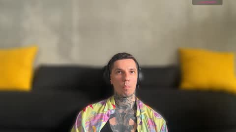    online show from 09/12/25, 07:08