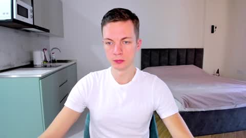 Max  online show from 01/21/25, 05:27