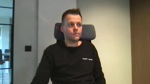 Snapshot of max_straight_1 chatting on 01/01/25, 12:55 Max take off clothes online show from 01/01/25, 12:55