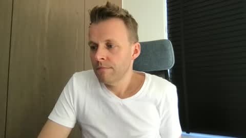 Max take off clothes online show from 03/09/26, 01:15