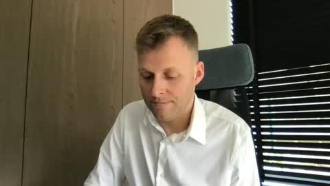 Max take off clothes online show from 03/12/26, 12:55