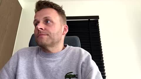 Max take off clothes online show from 03/31/26, 02:06