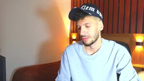 Snapshot of max_tayloor chatting on 01/17/26, 02:27 Max Taylor online show from 01/17/26, 02:27