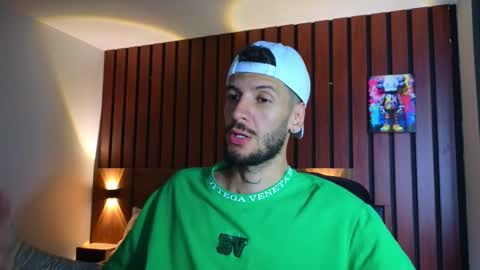 Snapshot of max_tayloor chatting on 02/03/26, 04:01 Max Taylor online show from 02/03/26, 04:01