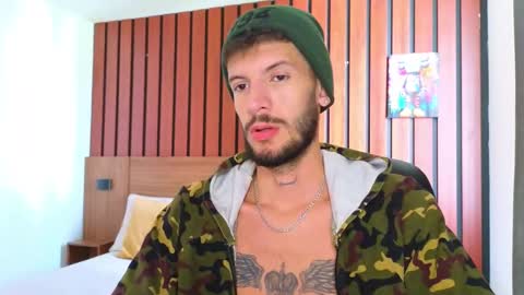 Snapshot of max_tayloor chatting on 02/05/26, 08:24 Max Taylor online show from 02/05/26, 08:24