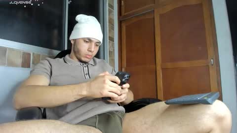 max_valiant1 online show from 01/07/26, 02:25