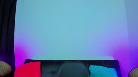 MAX     online show from 10/31/25, 01:34