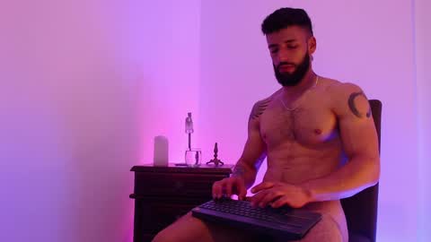 max_xl_ online show from 12/26/24, 10:41