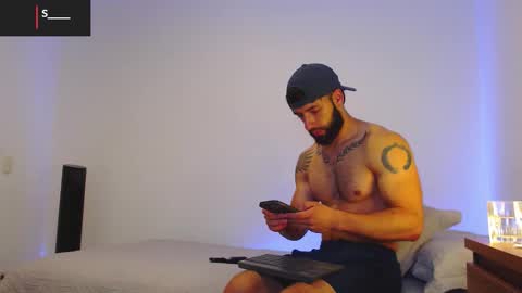 max_xl_ online show from 01/12/26, 04:34