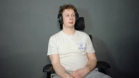 Snapshot of maxboner94 chatting on 02/26/26, 05:01 maxboner94 online show from 02/26/26, 05:01