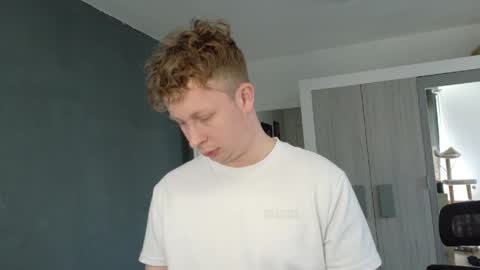 maxboner94 online show from 04/21/26, 11:05