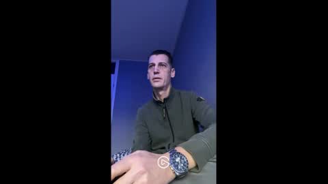 Snapshot of maxbose666 chatting on 02/11/25, 12:05 Max online show from 02/11/25, 12:05