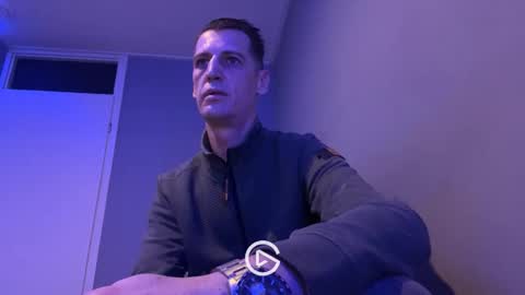 Snapshot of maxbose666 chatting on 02/11/25, 05:50 Max online show from 02/11/25, 05:50