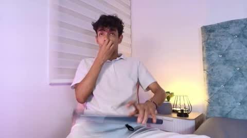 M A X F R O S T   online show from 01/07/26, 07:16