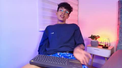 M A X F R O S T   online show from 01/09/26, 07:37