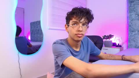 M A X F R O S T   online show from 01/15/26, 08:12