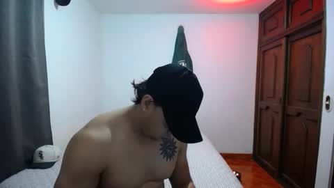 Snapshot of maxi_k01 chatting on 11/17/25, 04:40 maxi_k01 online show from 11/17/25, 04:40