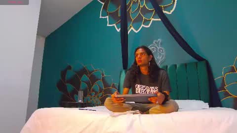 Snapshot of maxi_max0 chatting on 07/15/26, 07:30 Maxi Max online show from 07/15/26, 07:30