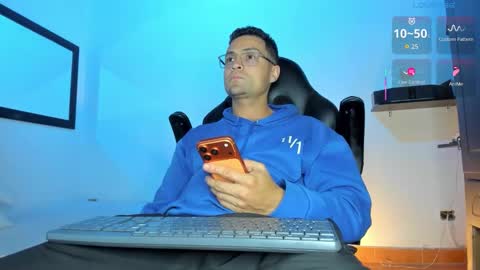 MAXI      online show from 03/19/26, 02:26