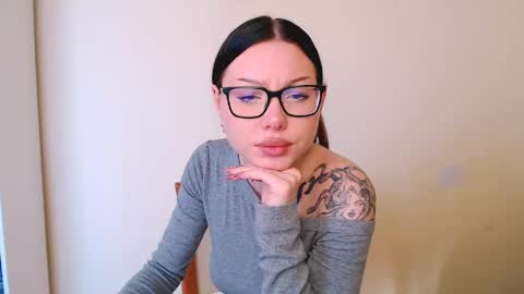 Snapshot of maxi_sweetheart chatting on 05/05/26, 02:47 Joanna online show from 05/05/26, 02:47