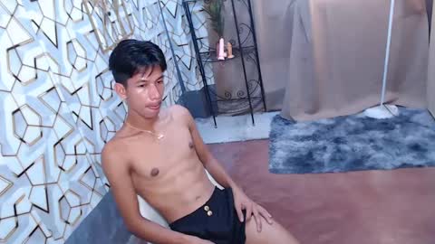 Reyn online show from 02/20/25, 06:02