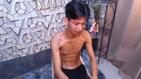 Reyn online show from 02/23/25, 11:14