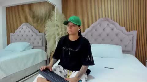 Maxi online show from 06/22/26, 11:24