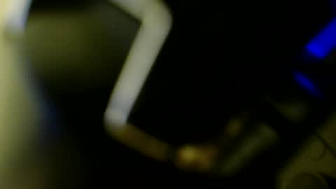 Max online show from 04/25/26, 07:33