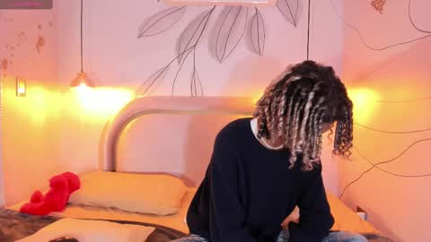 maxim online show from 02/12/25, 03:07