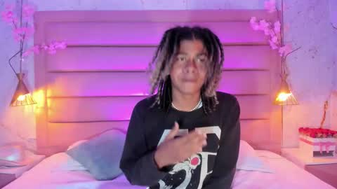 maxim online show from 09/24/25, 03:21