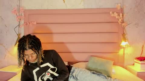 maxim online show from 09/26/25, 03:10