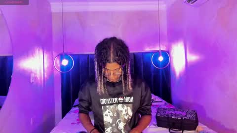 maxim online show from 09/28/25, 02:28