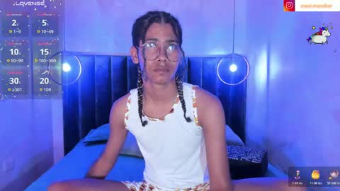 maxim online show from 10/23/25, 03:06