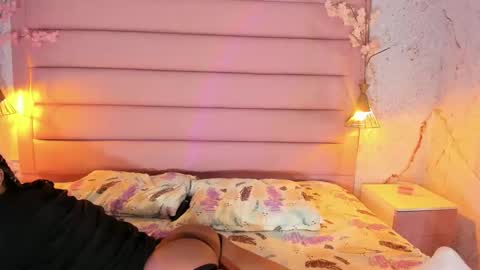 maxim online show from 10/24/25, 03:36