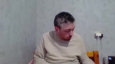 Snapshot of maximefrxx chatting on 12/16/24, 07:00 Maxime online show from 12/16/24, 07:00