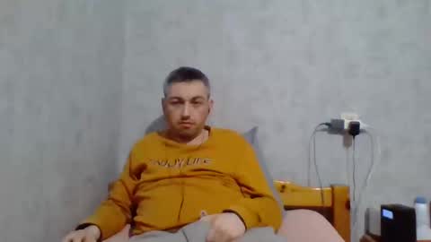 Snapshot of maximefrxx chatting on 02/09/25, 09:17 Maxime online show from 02/09/25, 09:17