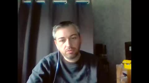 Snapshot of maximefrxx chatting on 11/29/25, 10:07 Maxime online show from 11/29/25, 10:07