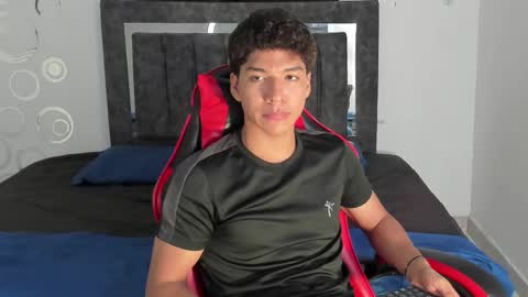 Maximiliano online show from 01/18/26, 07:28