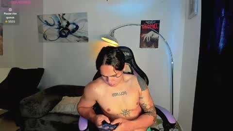 maximiliano_scoott_ online show from 04/12/26, 08:14