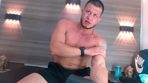 Snapshot of maximiliano_stronge chatting on 05/26/26, 07:10 Maximiliano online show from 05/26/26, 07:10