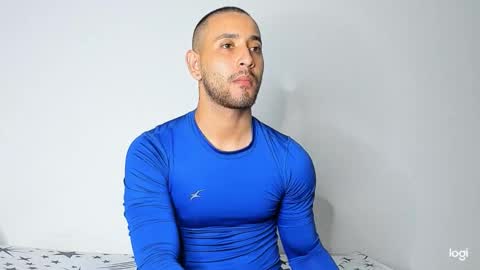 Snapshot of maximo004 chatting on 02/18/26, 01:12 Maximo online show from 02/18/26, 01:12