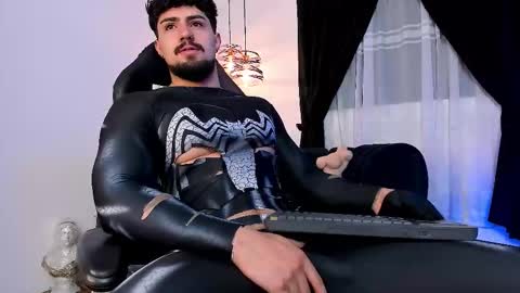 Maximo online show from 10/20/25, 07:20