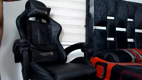 Maximo Sebastian online show from 12/14/25, 09:30