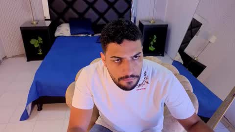 Snapshot of maximo_torricelli_ chatting on 12/01/25, 11:59 Manuel online show from 12/01/25, 11:59